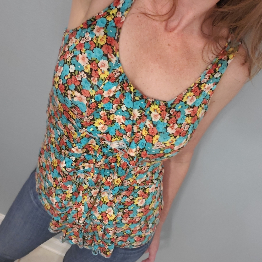 4/$10
 Twenty one sleeveles floral ruffle top Rayon